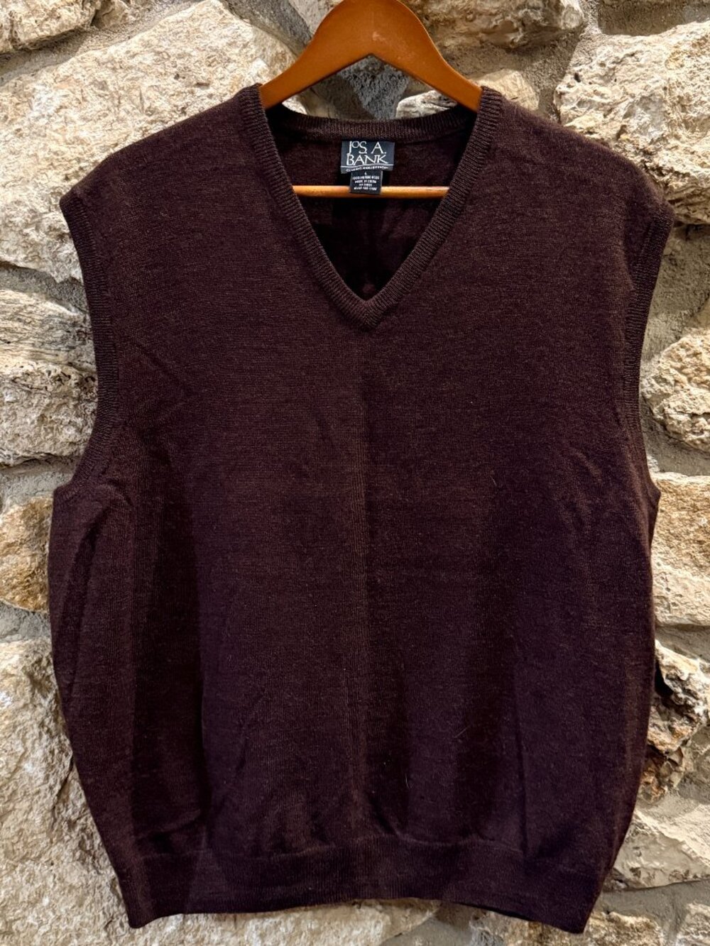 Jos. A. Bank Men's Merino Wool Chocolate Brown Sweater Vest sz L